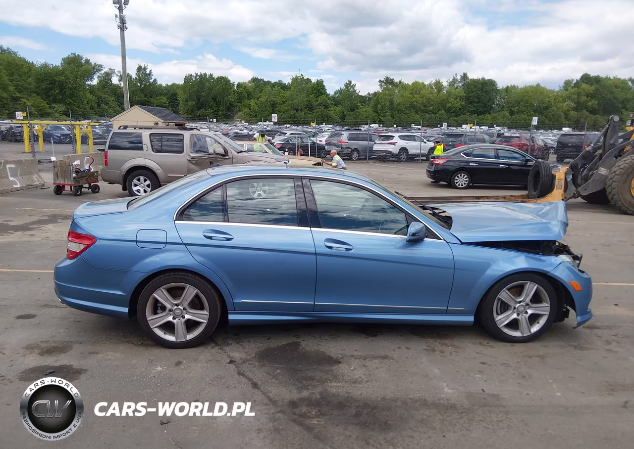 2011 Mercedes-Benz C 300 Sport 4Matic VIN:WDDGF8BB4BR174989 - 13