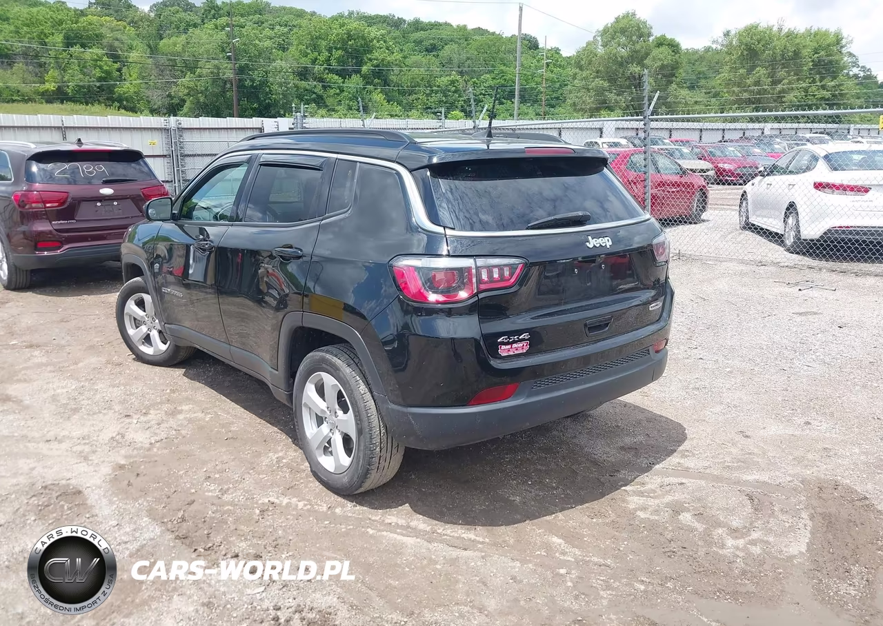 2020 Jeep Compass Latitude 4X4 VIN:3C4NJDBB5LT174159 - 3