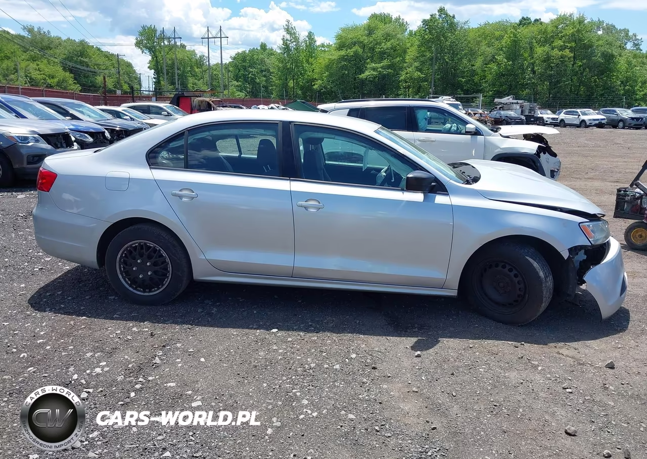 2013 Volkswagen Jetta 2.0L Base-2.0L S VIN:3VW2K7AJ2DM431703 - 13