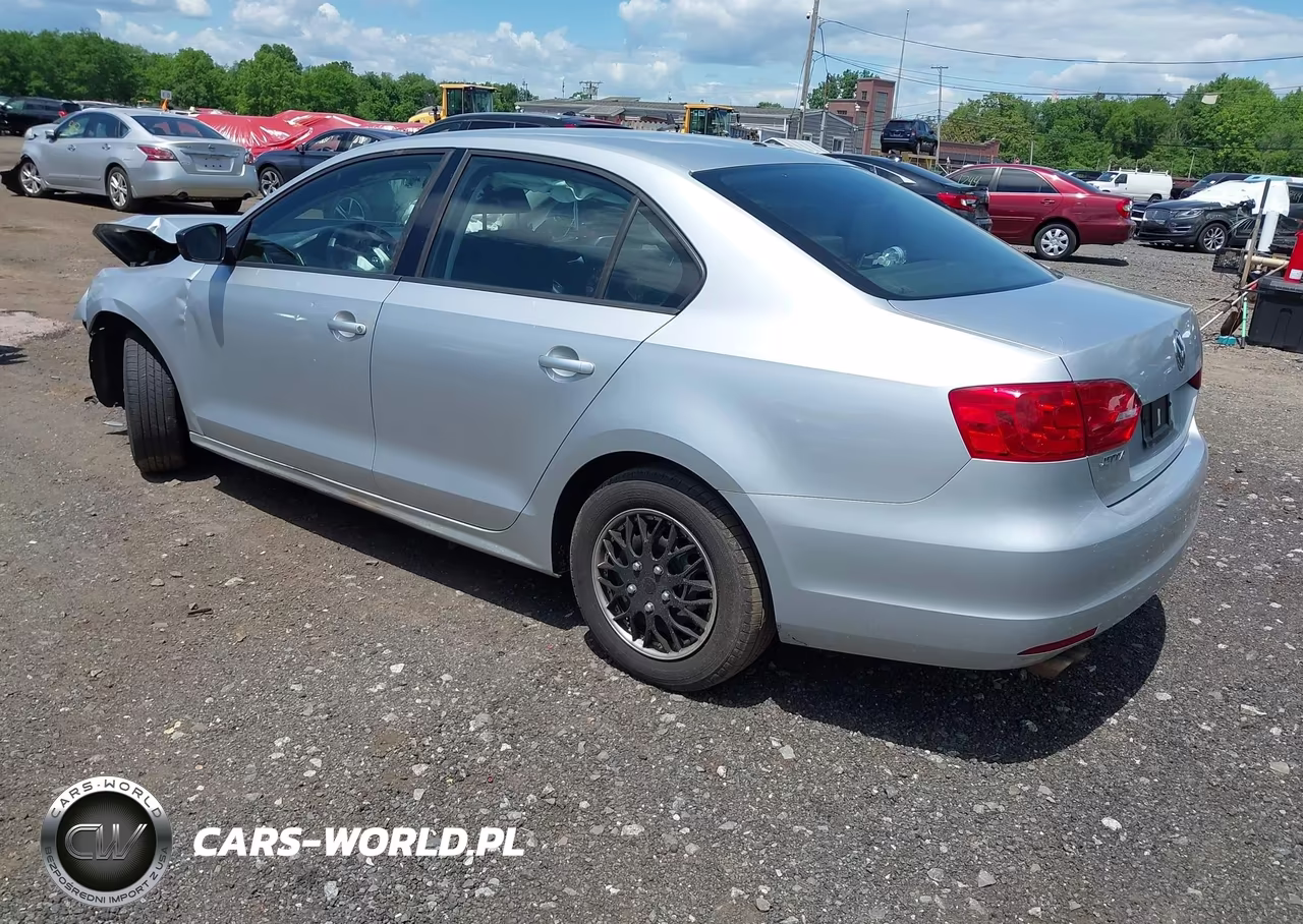 2013 Volkswagen Jetta 2.0L Base-2.0L S VIN:3VW2K7AJ2DM431703 - 3