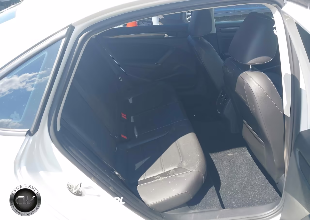2020 Volkswagen Passat 2.0T R-Line VIN:1VWMA7A33LC018864 - 8