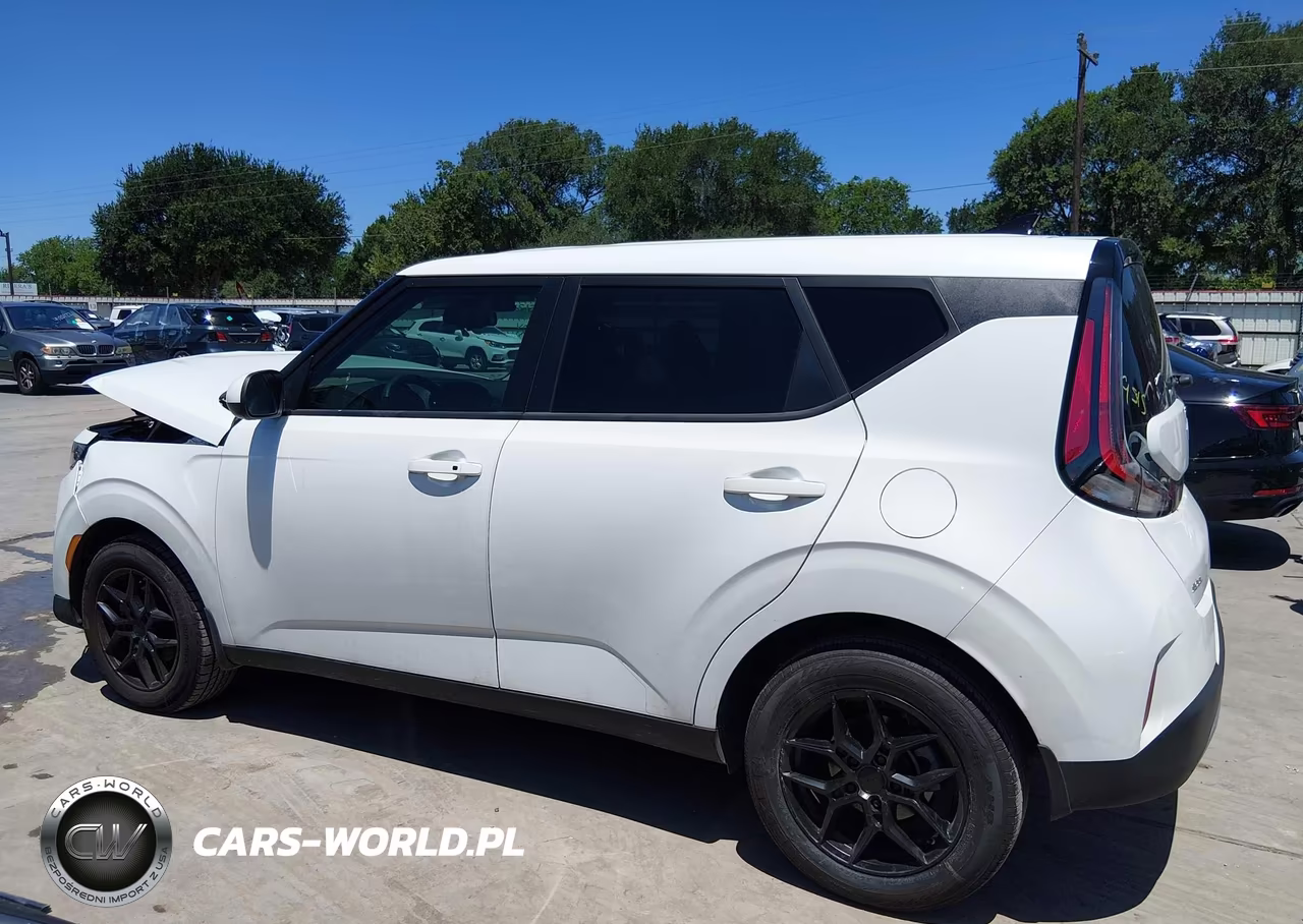 2025 Kia Soul S VIN:KNDJ23AU2S7949545 - 14