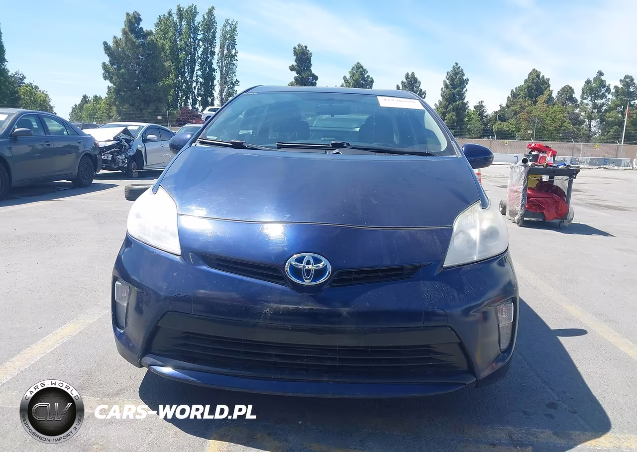 2013 Toyota Prius Two VIN:JTDKN3DU0D1634742 - 12