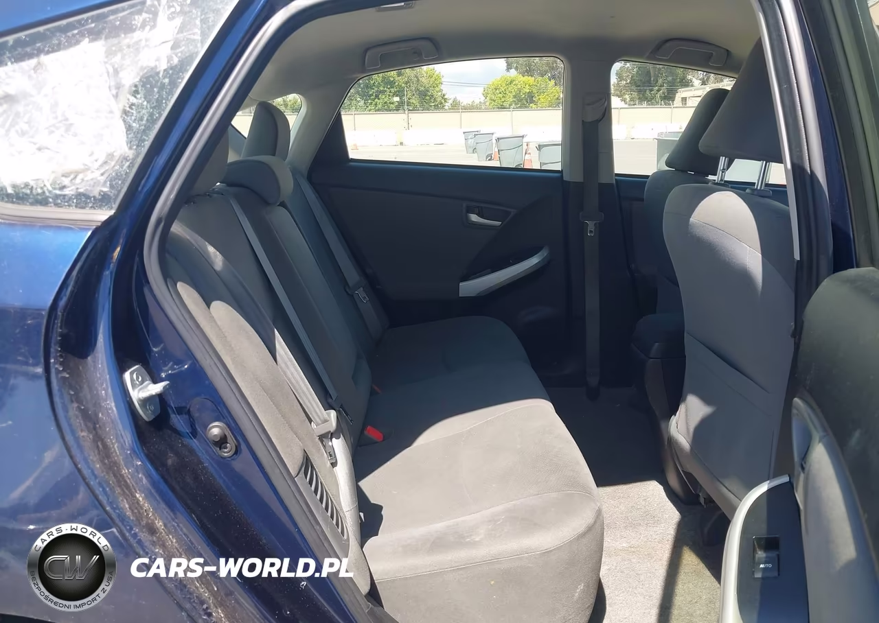 2013 Toyota Prius Two VIN:JTDKN3DU0D1634742 - 8