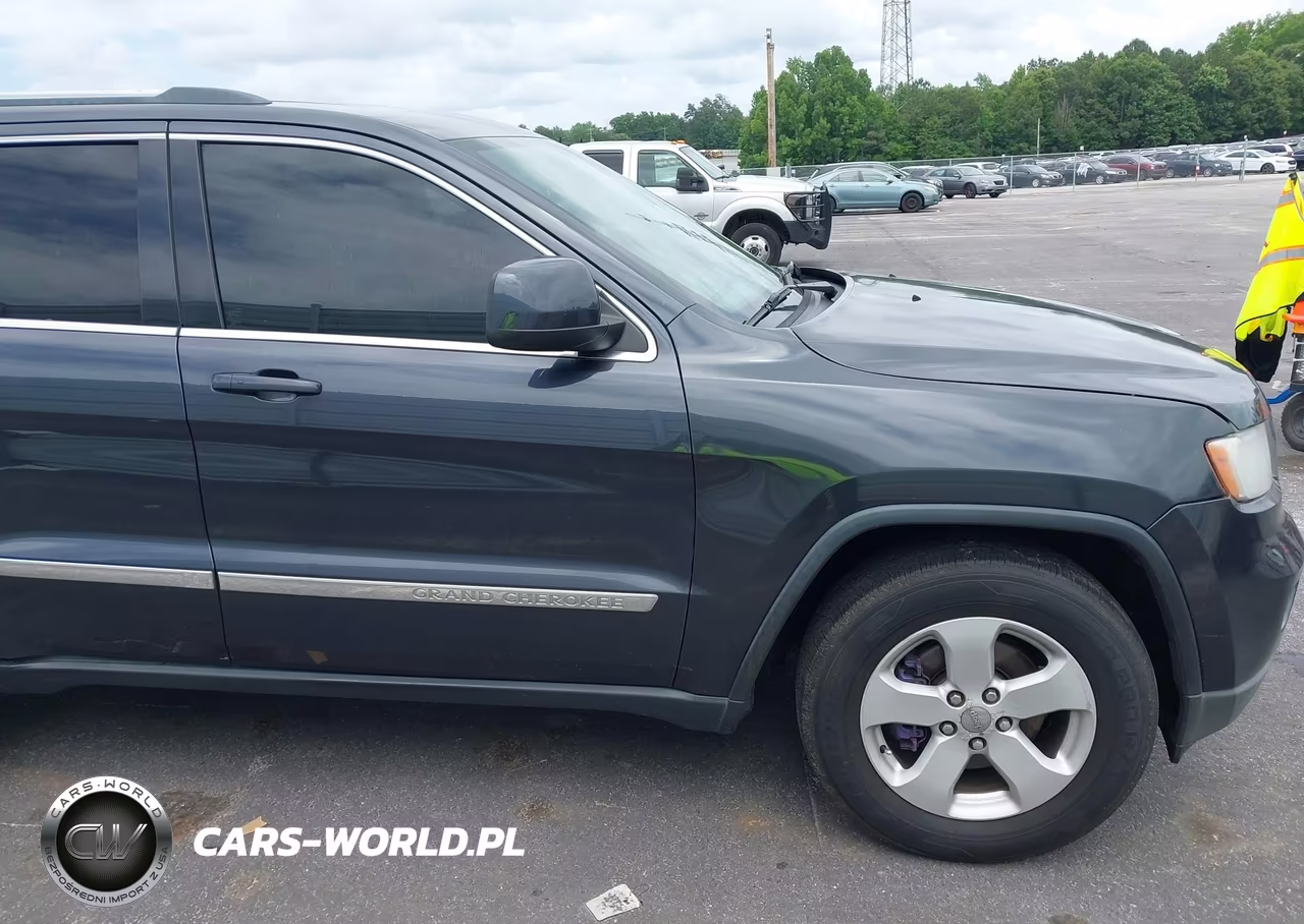 2013 Jeep Grand Cherokee Laredo VIN:1C4RJFAG6DC644285 - 13