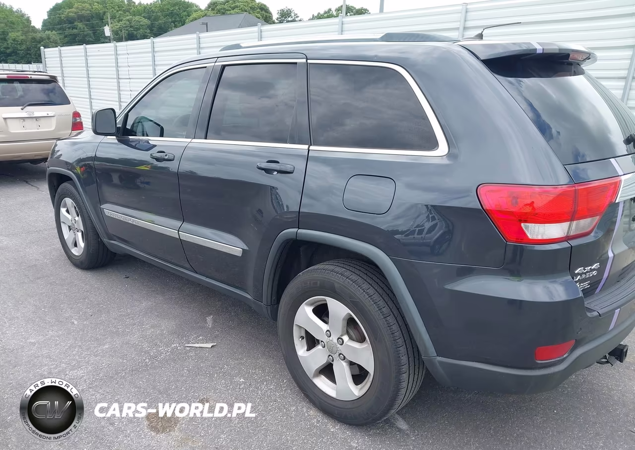 2013 Jeep Grand Cherokee Laredo VIN:1C4RJFAG6DC644285 - 3