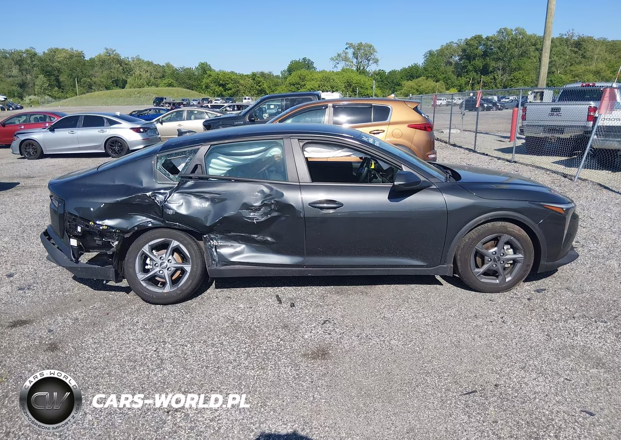 2025 Kia K4 Lxs VIN:3KPFT4DE0SE202684 - 13