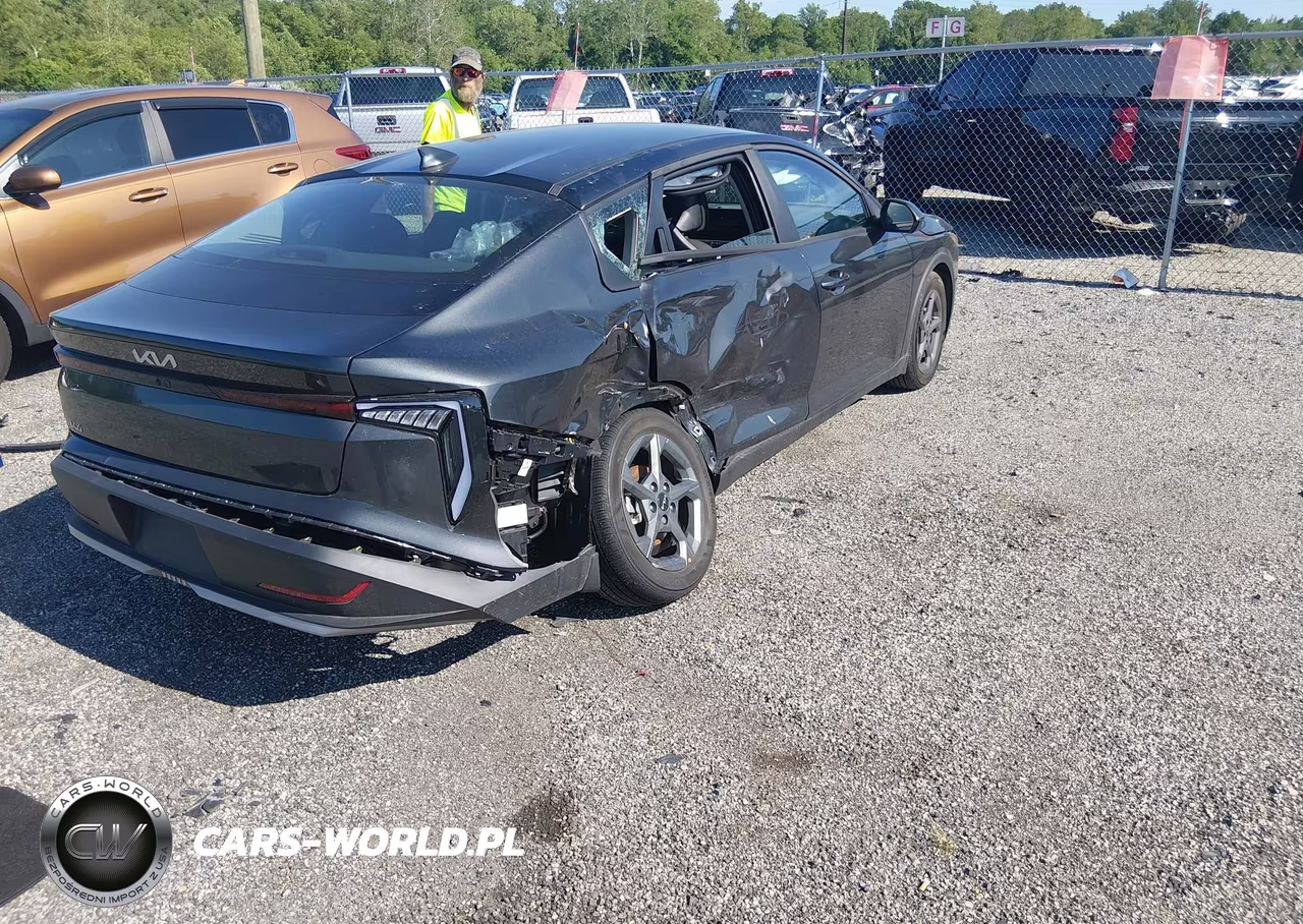 2025 Kia K4 Lxs VIN:3KPFT4DE0SE202684 - 4