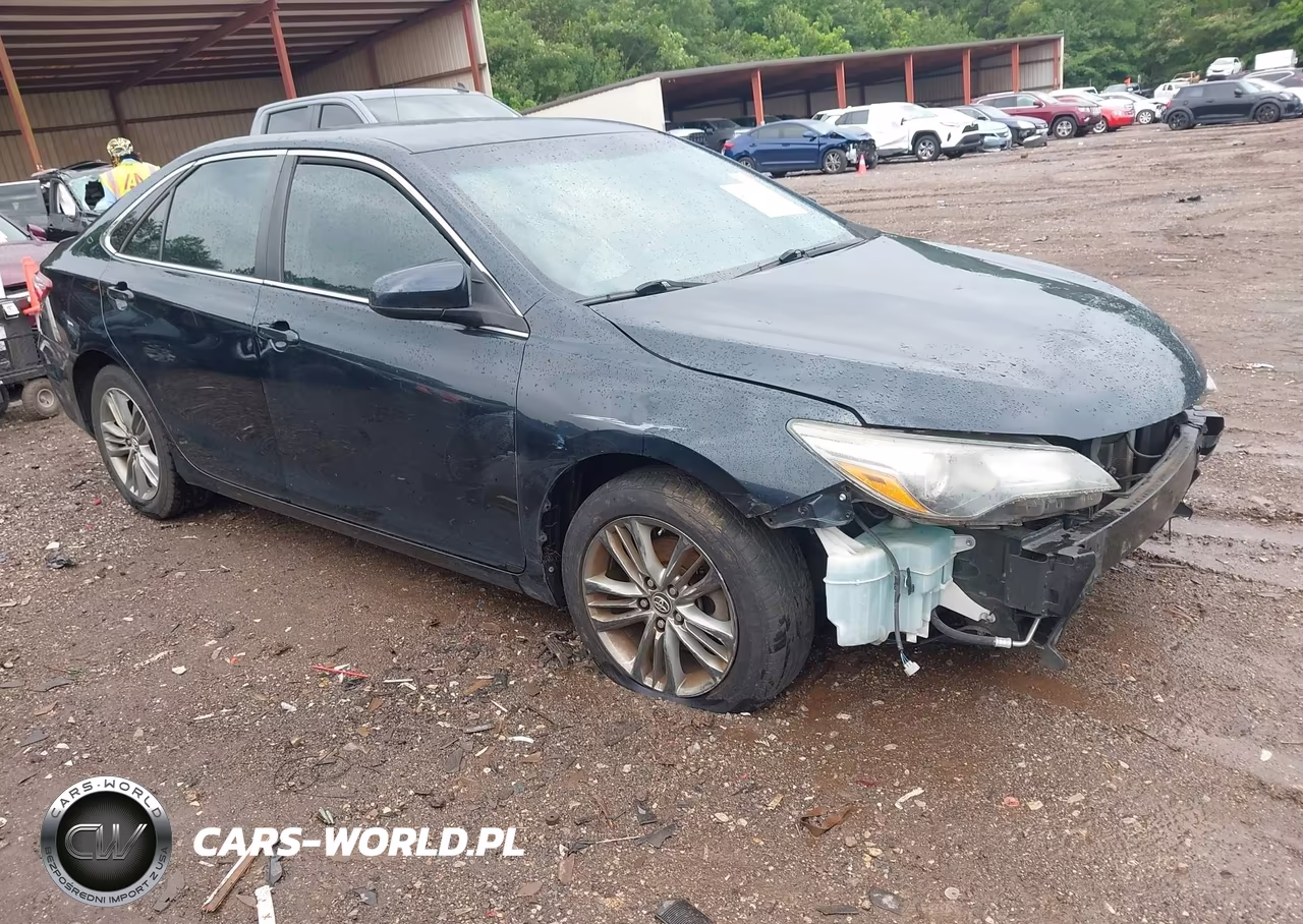 2015 Toyota Camry Se – zdjęcie 1 z 17