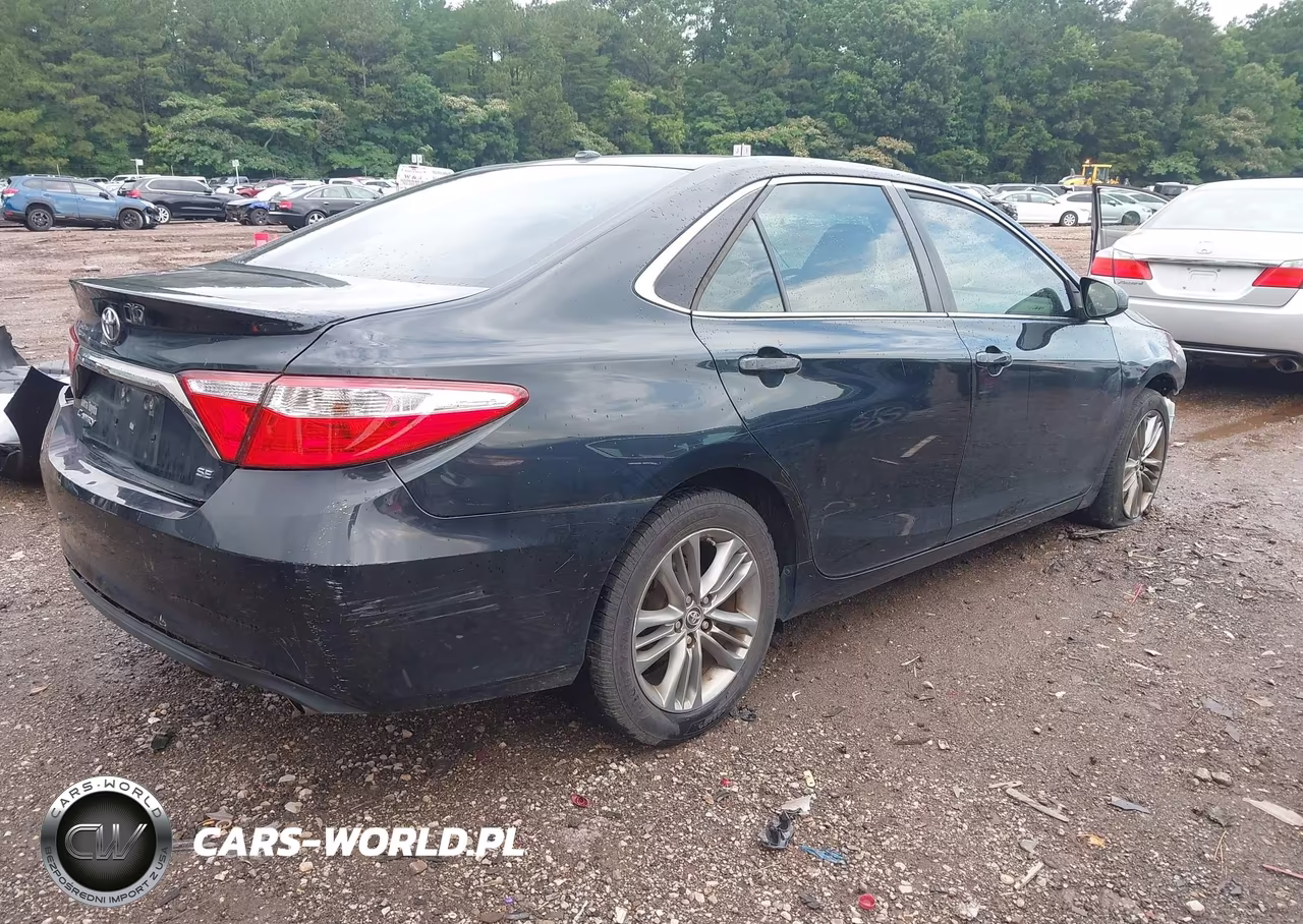 2015 Toyota Camry Se VIN:4T1BF1FK9FU915903 - 4