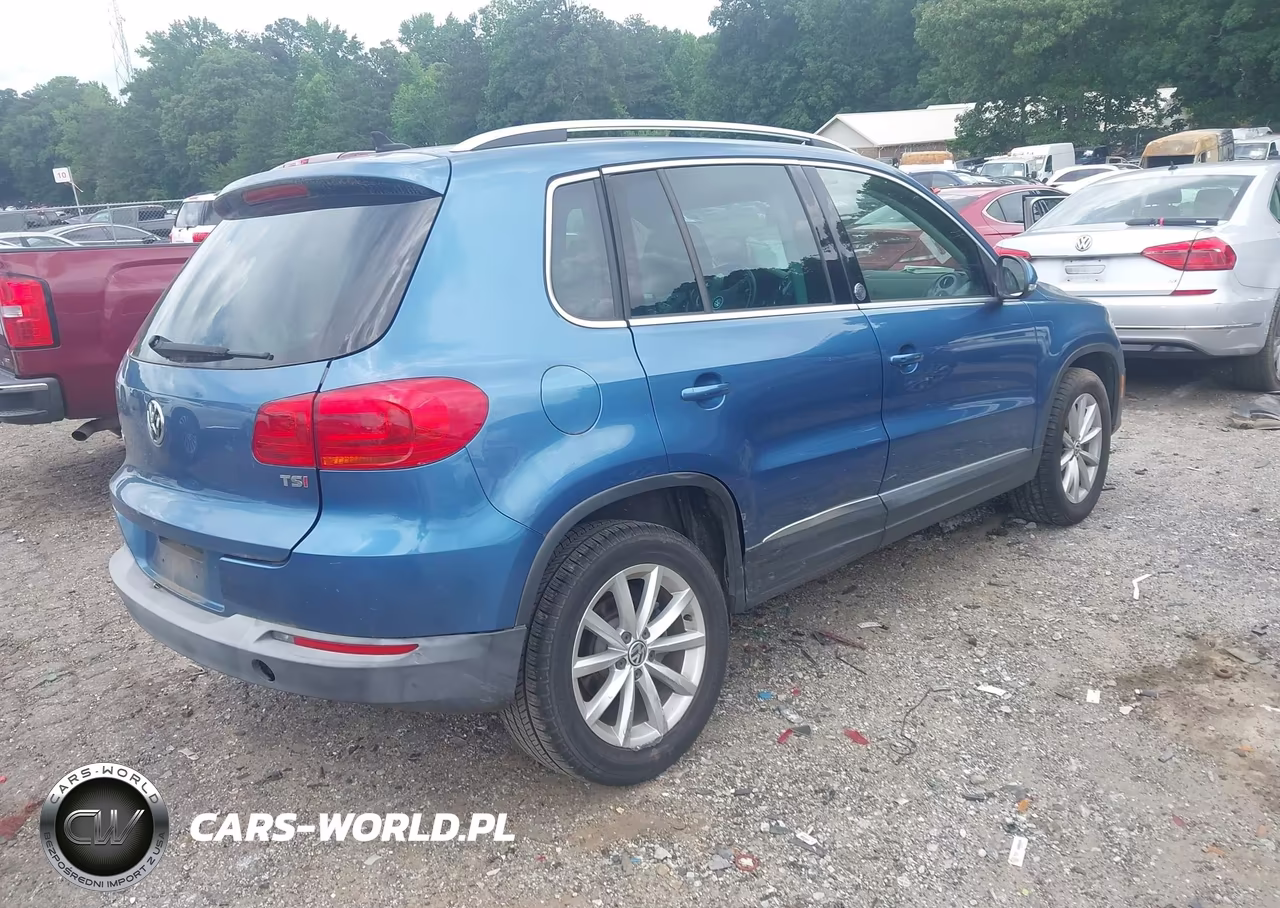 2017 Volkswagen Tiguan 2.0T Wolfsburg Edition VIN:WVGRV7AX6HW506594 - 4