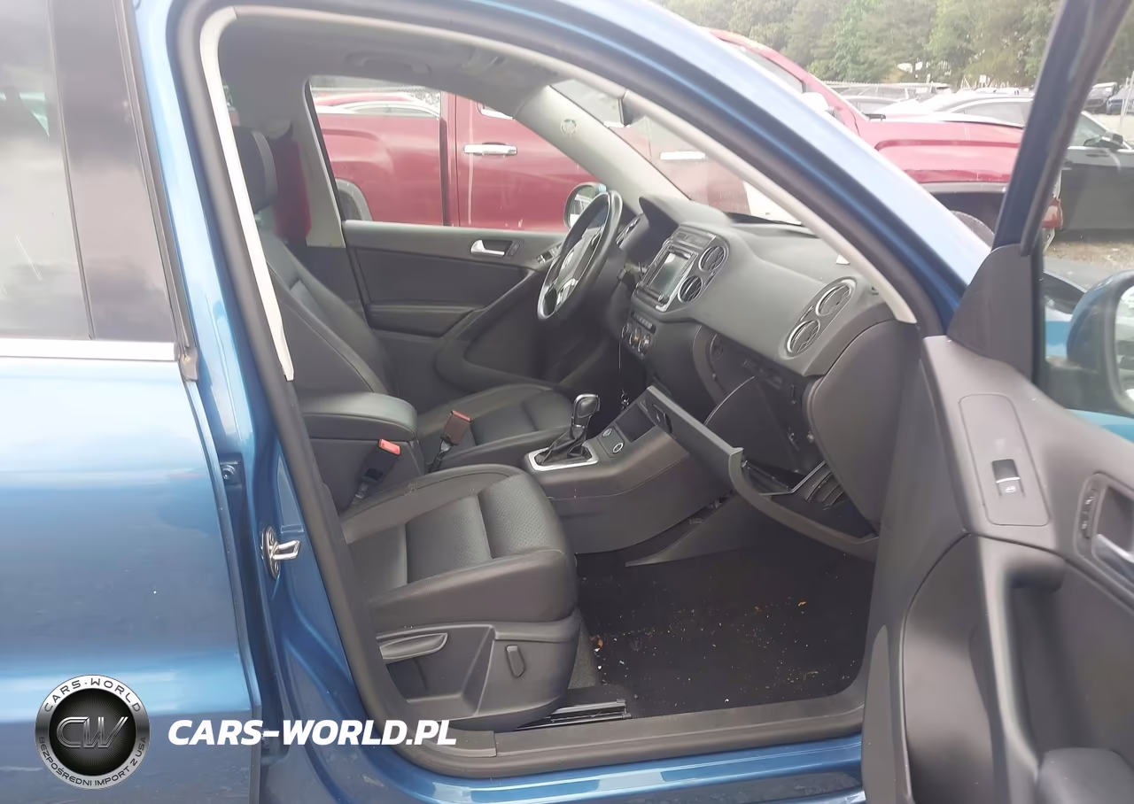 2017 Volkswagen Tiguan 2.0T Wolfsburg Edition VIN:WVGRV7AX6HW506594 - 5