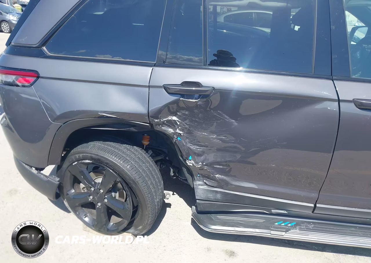 2024 Jeep Grand Cherokee Altitude X 4X4 VIN:1C4RJHAG9R8591622 - 6