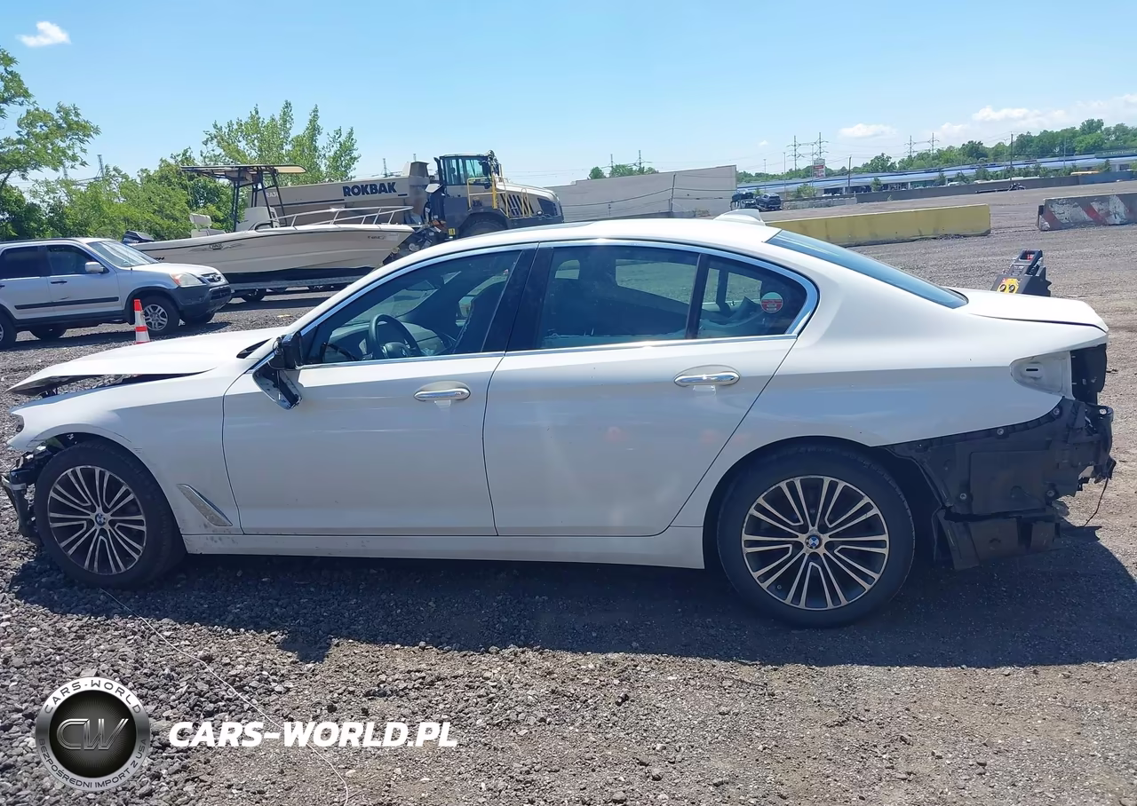 2018 BMW 530I xDrive VIN:WBAJA7C50JWA73241 - 14