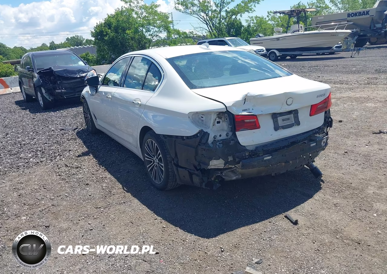 2018 BMW 530I xDrive VIN:WBAJA7C50JWA73241 - 3