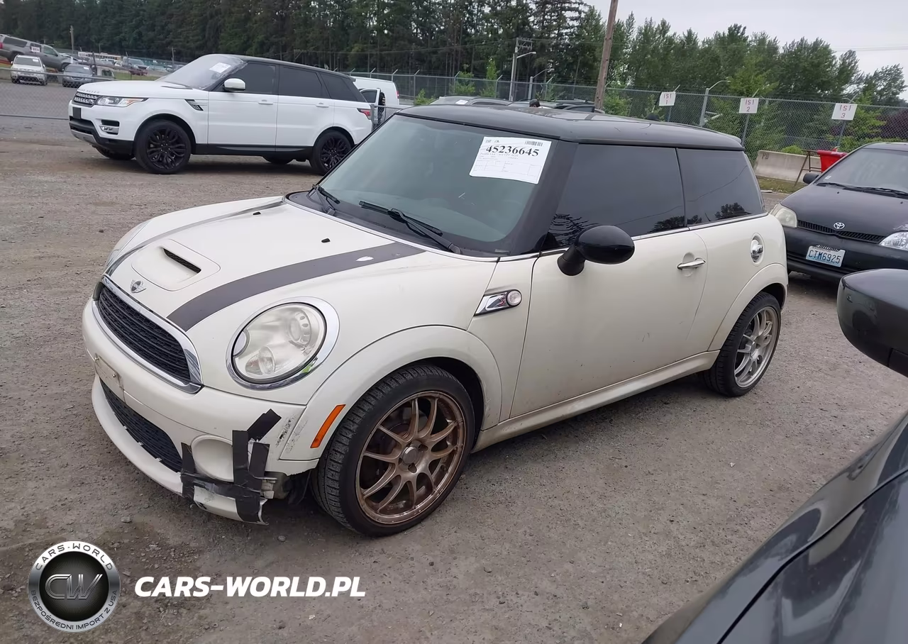 2009 Mini Cooper S VIN:WMWMF73589TX40940 - 2