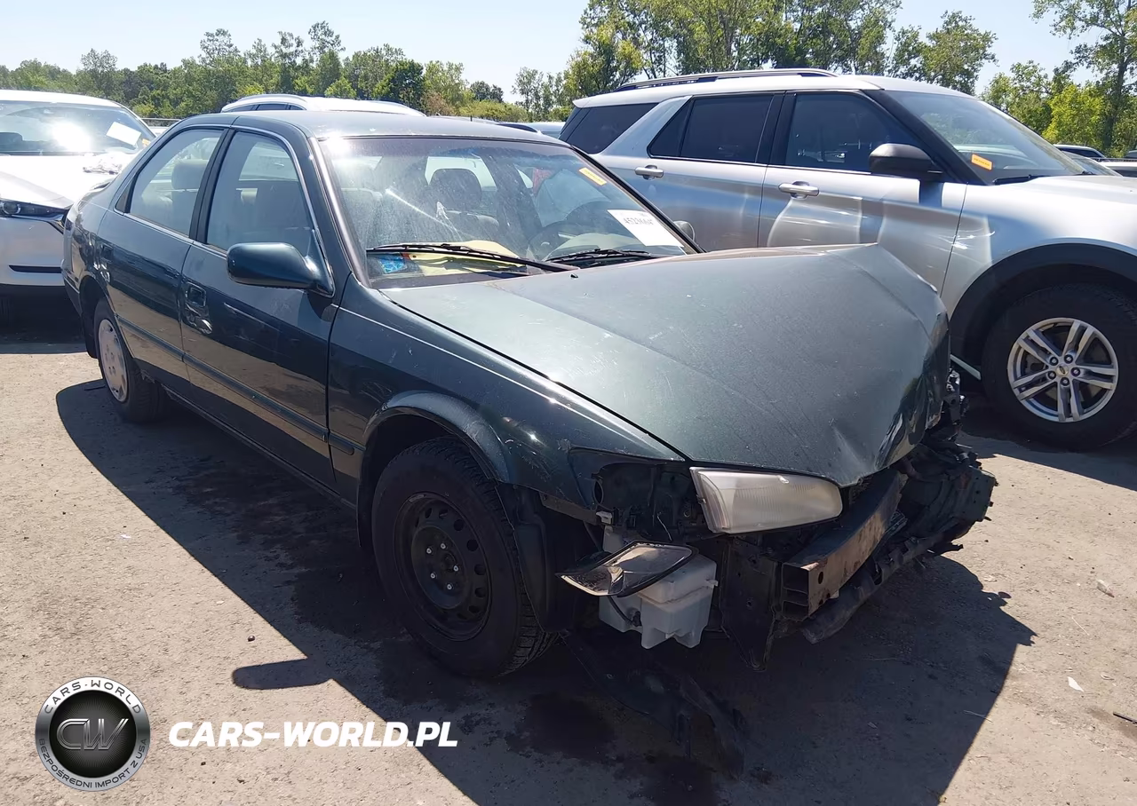 1999 Toyota Camry Le – zdjęcie 1 z 17