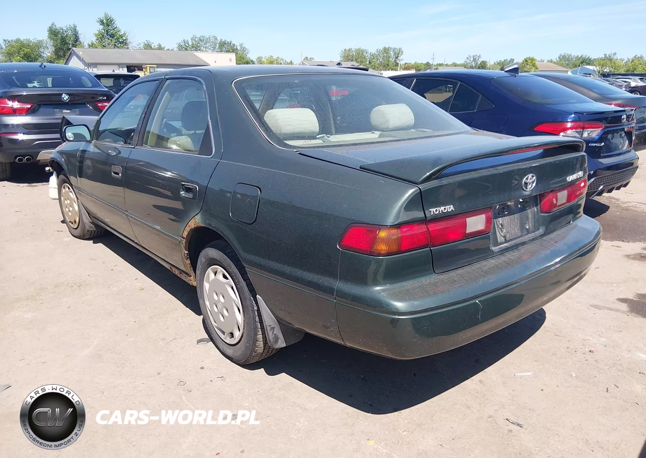 1999 Toyota Camry Le VIN:4T1BG22K5XU509871 - 3