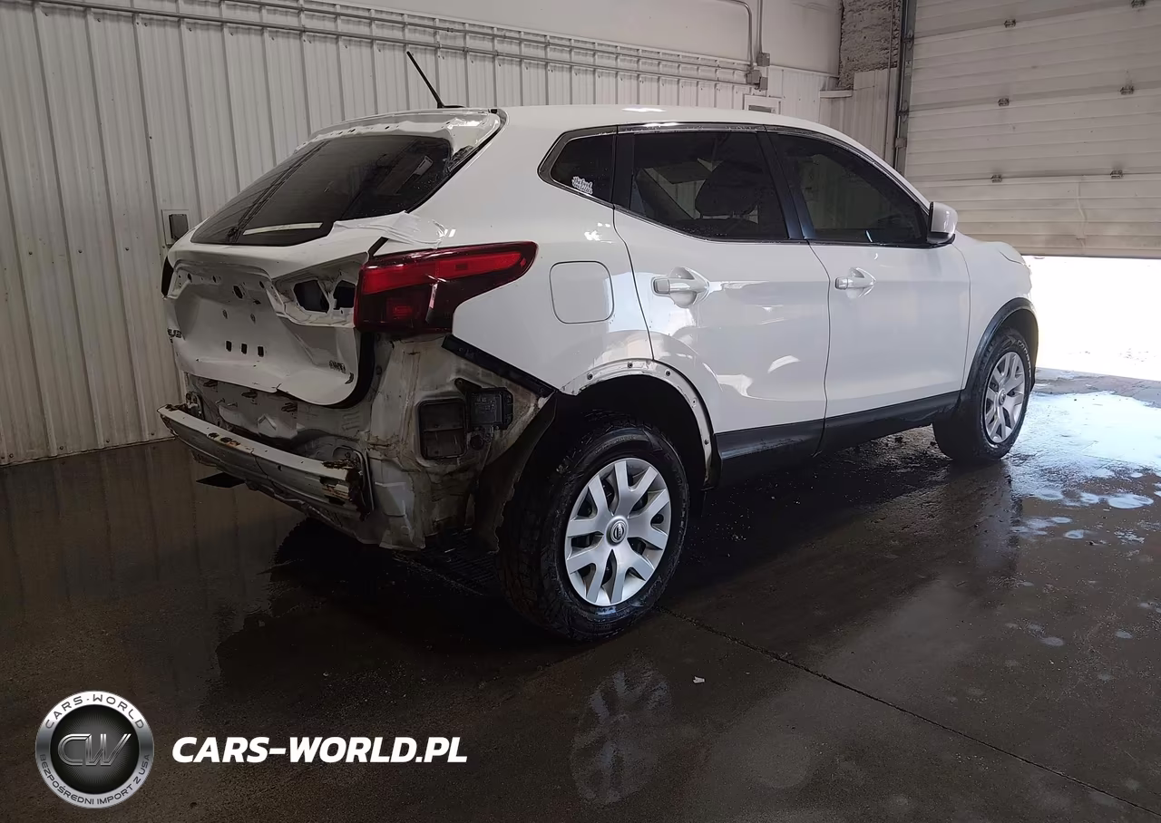 2018 Nissan Rogue Sport S VIN:JN1BJ1CR7JW257454 - 4