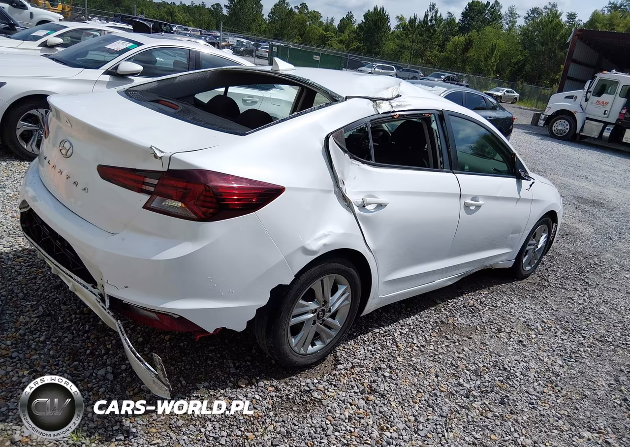 2020 Hyundai Elantra Sel VIN:5NPD84LF8LH576492 - 4