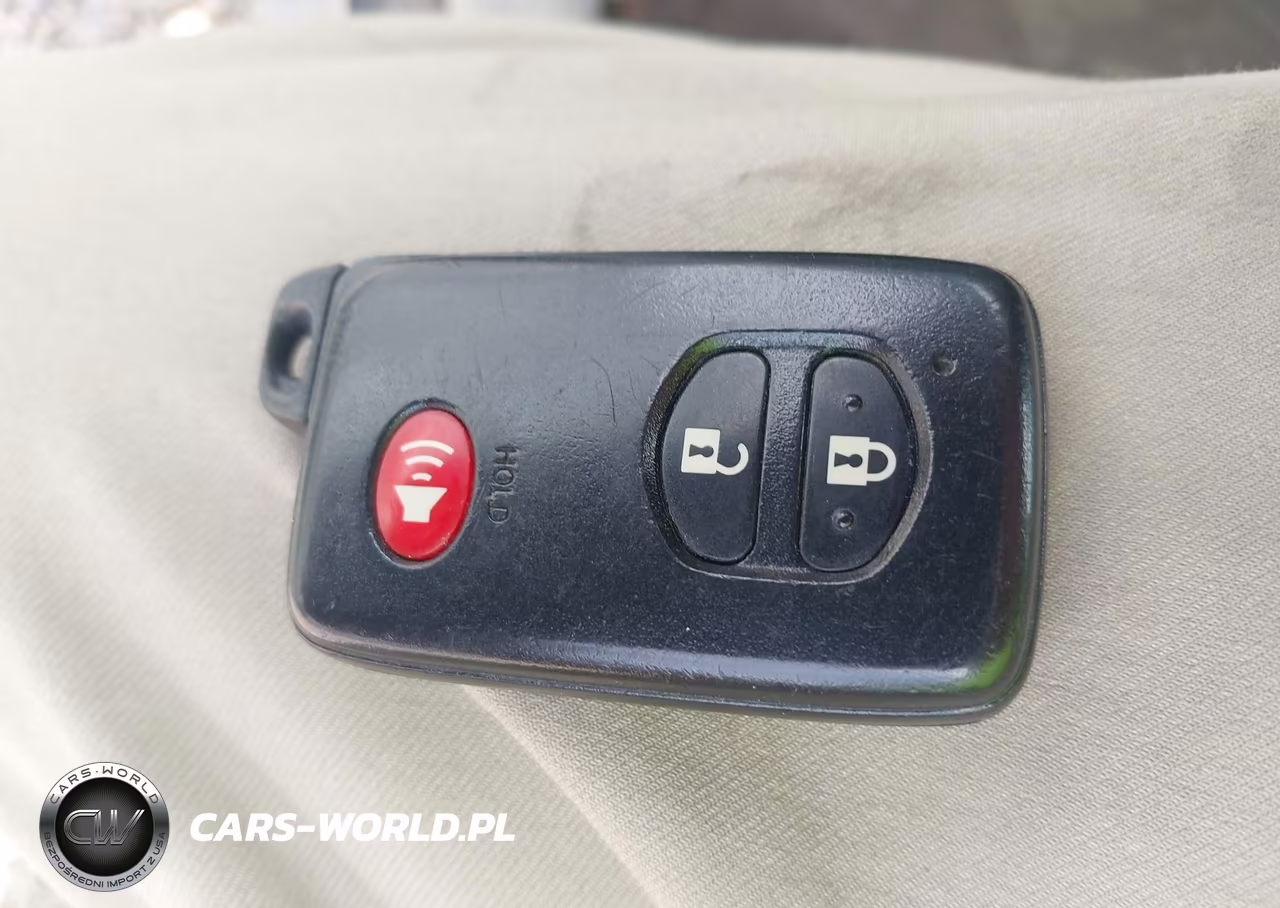 2014 Toyota Prius Two VIN:JTDKN3DU2E1776608 - 11