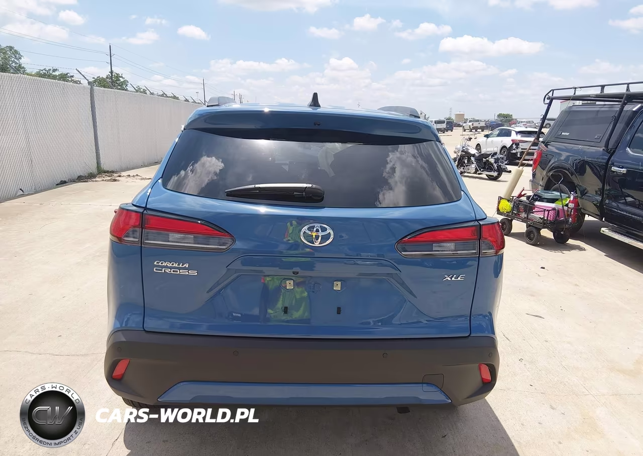 2026 Toyota Corolla Cross Xle VIN:7MUDAAAG8TV169643 - 16