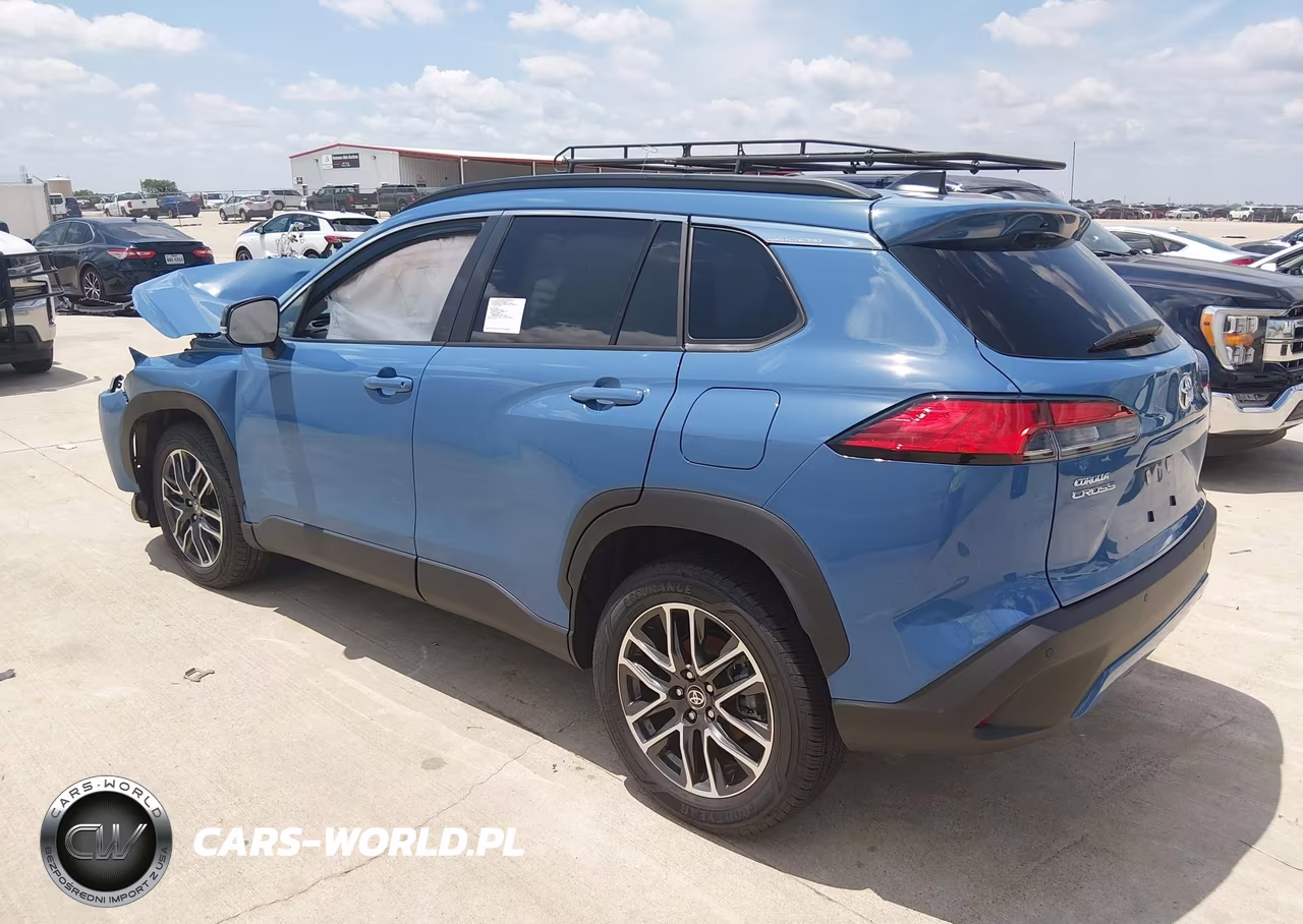 2026 Toyota Corolla Cross Xle VIN:7MUDAAAG8TV169643 - 3