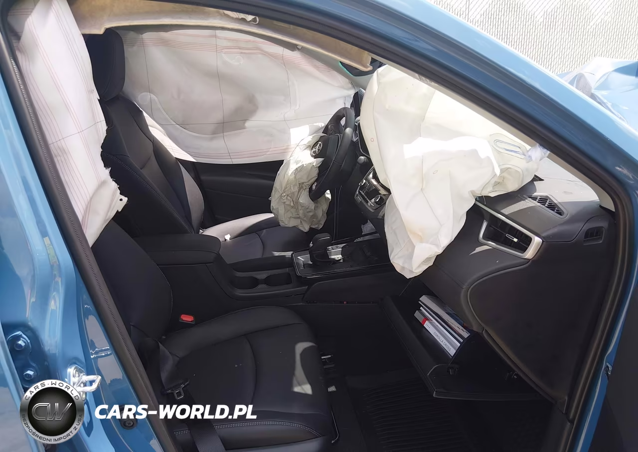 2026 Toyota Corolla Cross Xle VIN:7MUDAAAG8TV169643 - 5