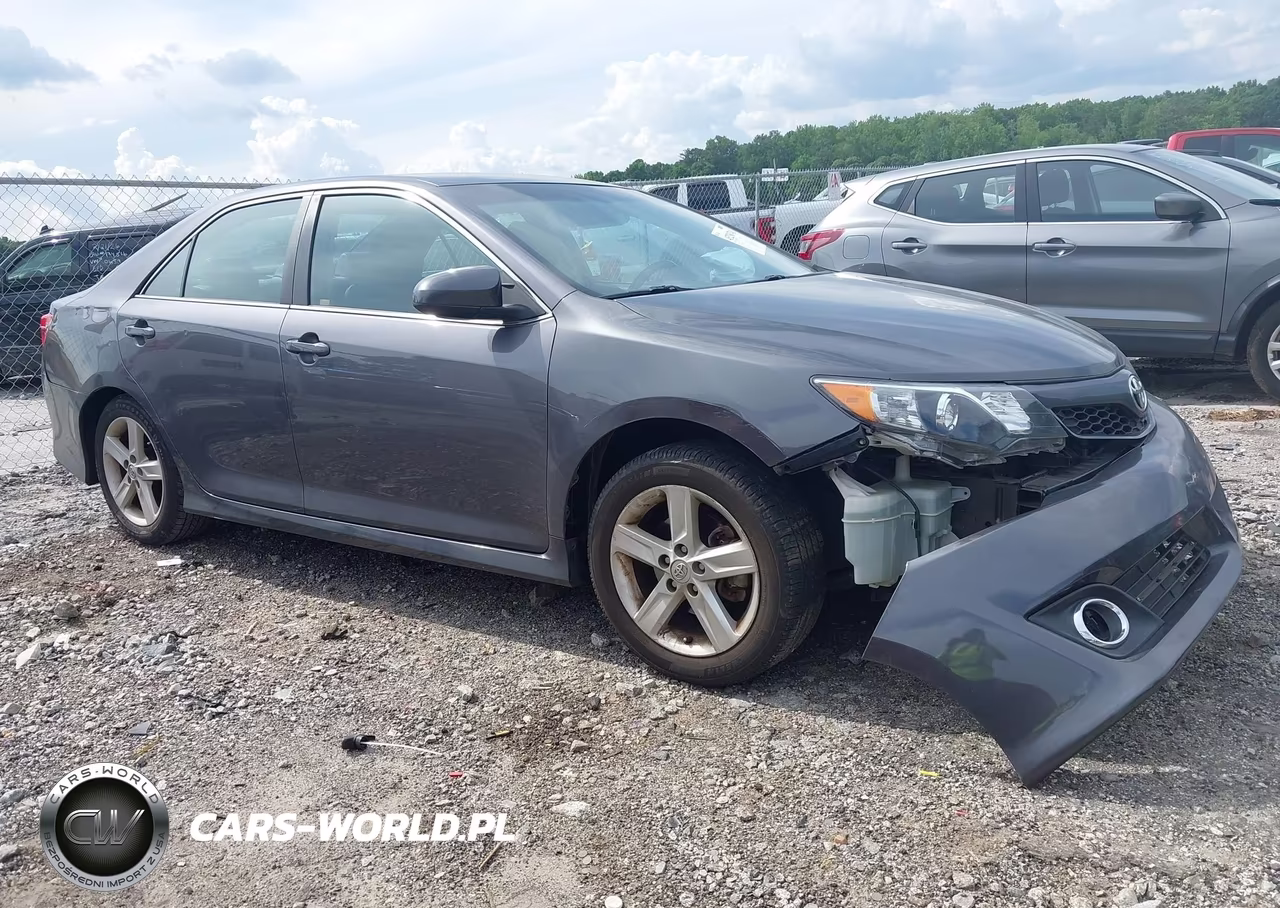 2014 Toyota Camry Se – zdjęcie 1 z 16