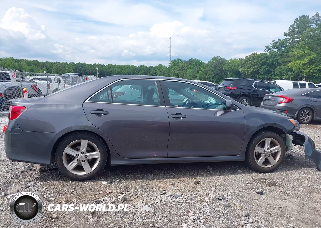 2014 Toyota Camry Se VIN:4T1BF1FK7EU843565 - 13