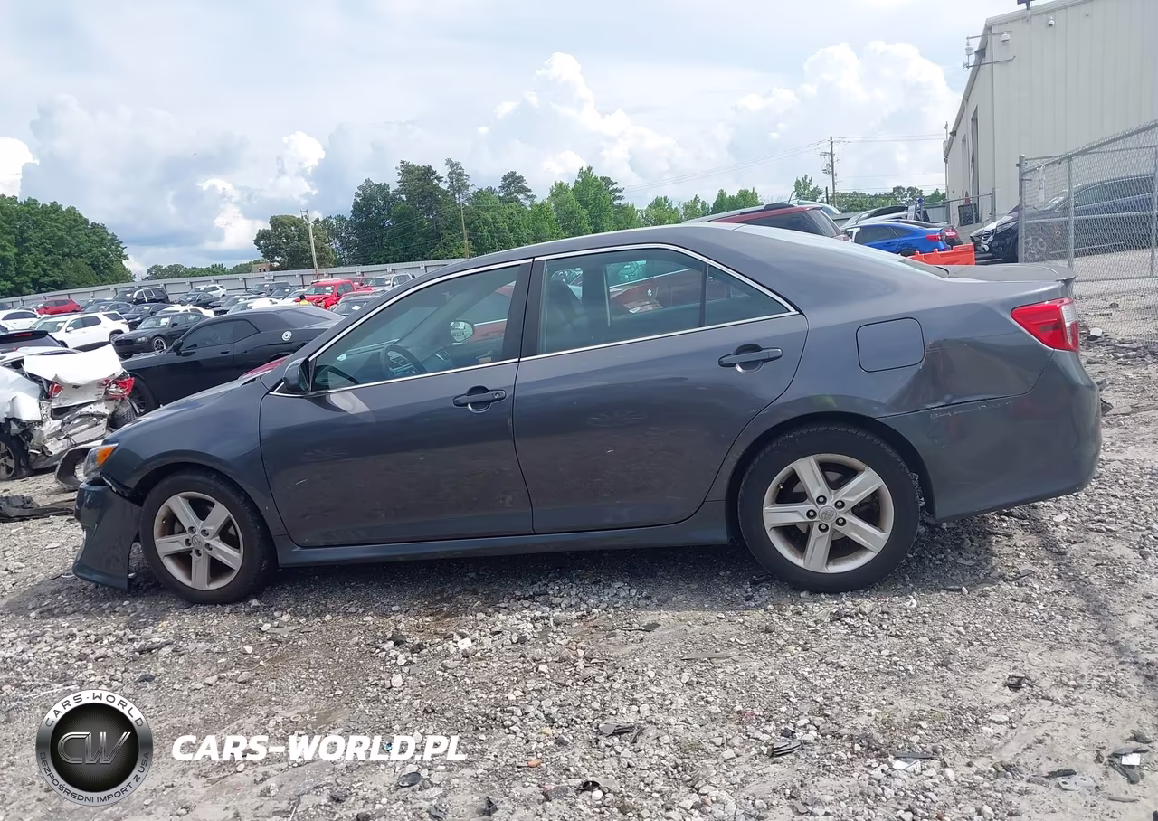 2014 Toyota Camry Se VIN:4T1BF1FK7EU843565 - 14