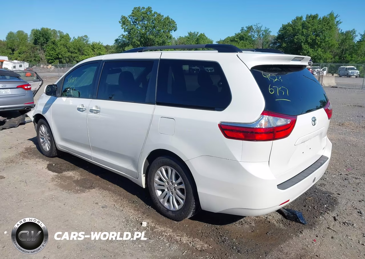 2017 Toyota Sienna Xle 8 Passenger VIN:5TDYZ3DC3HS898438 - 3