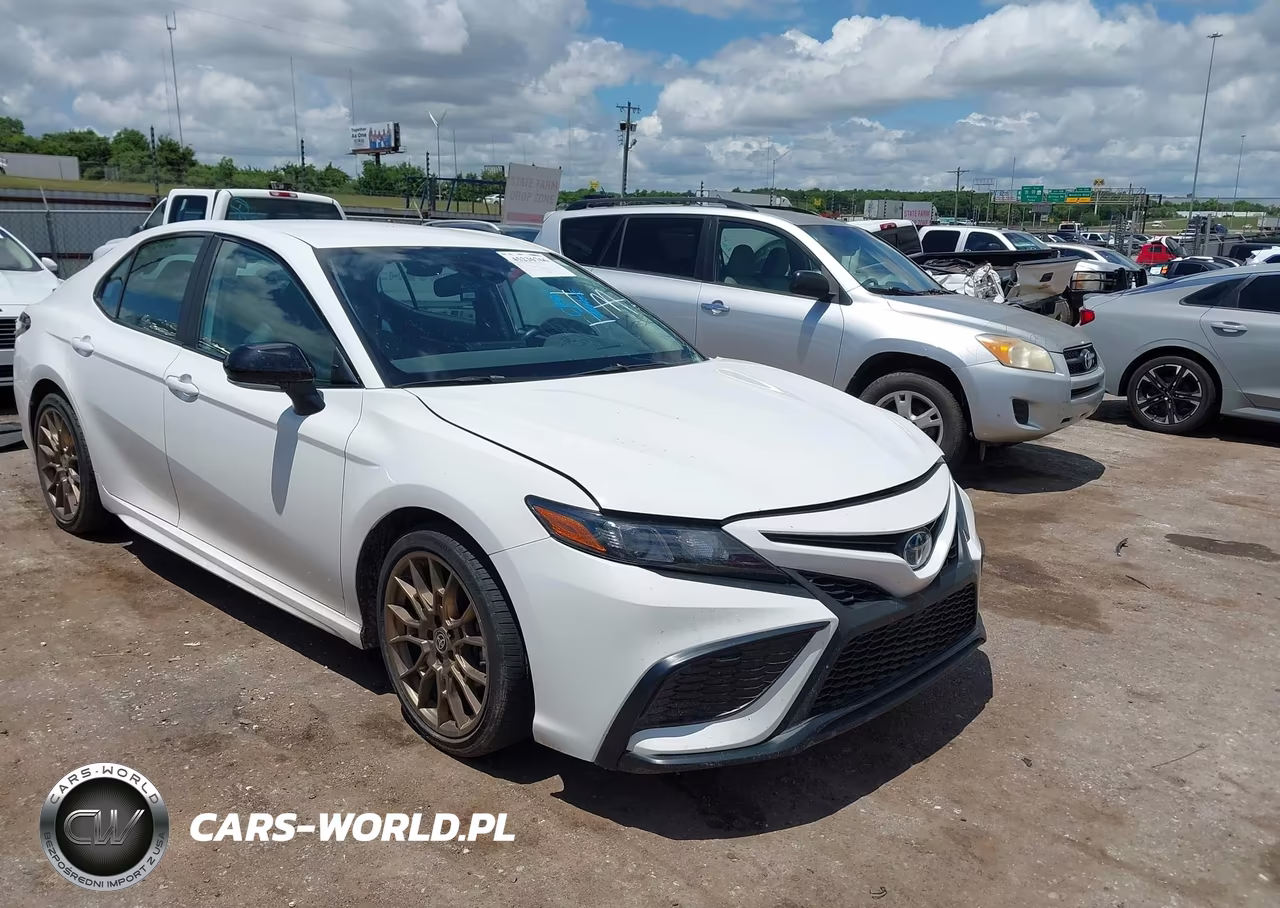 2024 Toyota Camry Hybrid Se Nightshade – zdjęcie 1 z 16