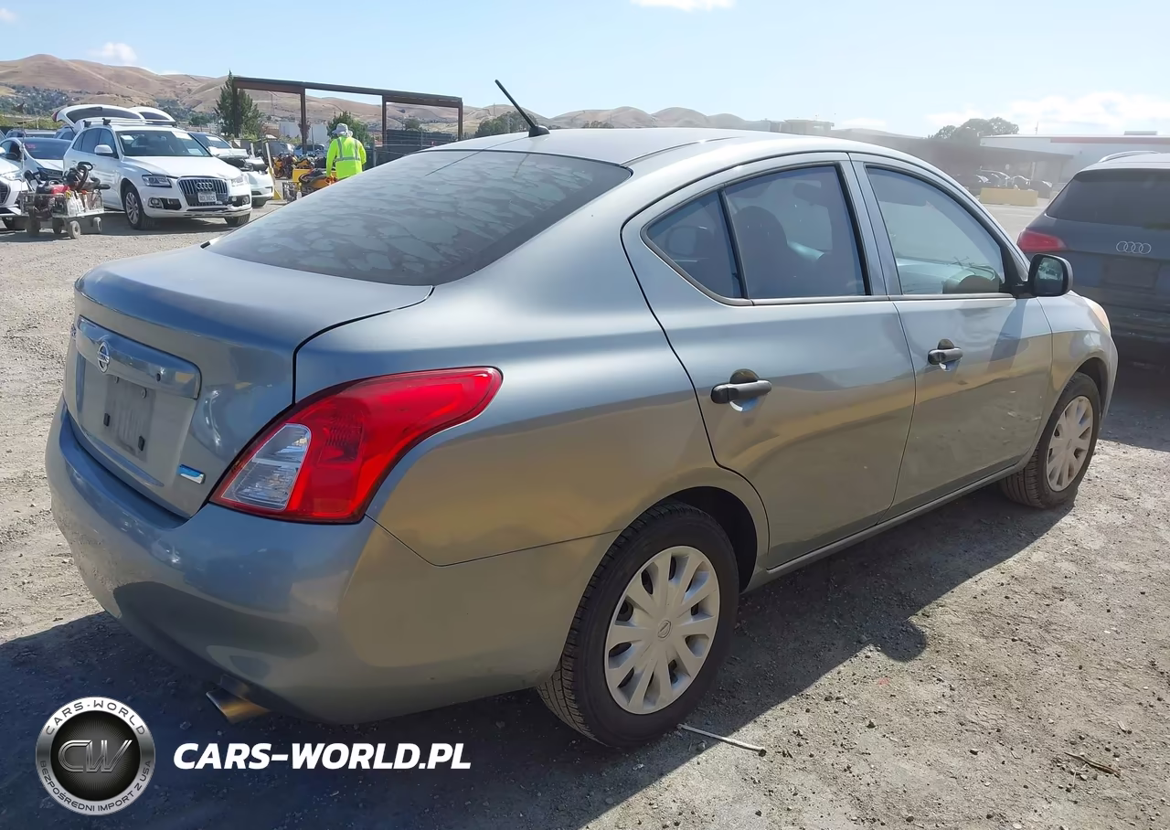 2012 Nissan Versa 1.6 S VIN:3N1CN7AP6CL941773 - 4