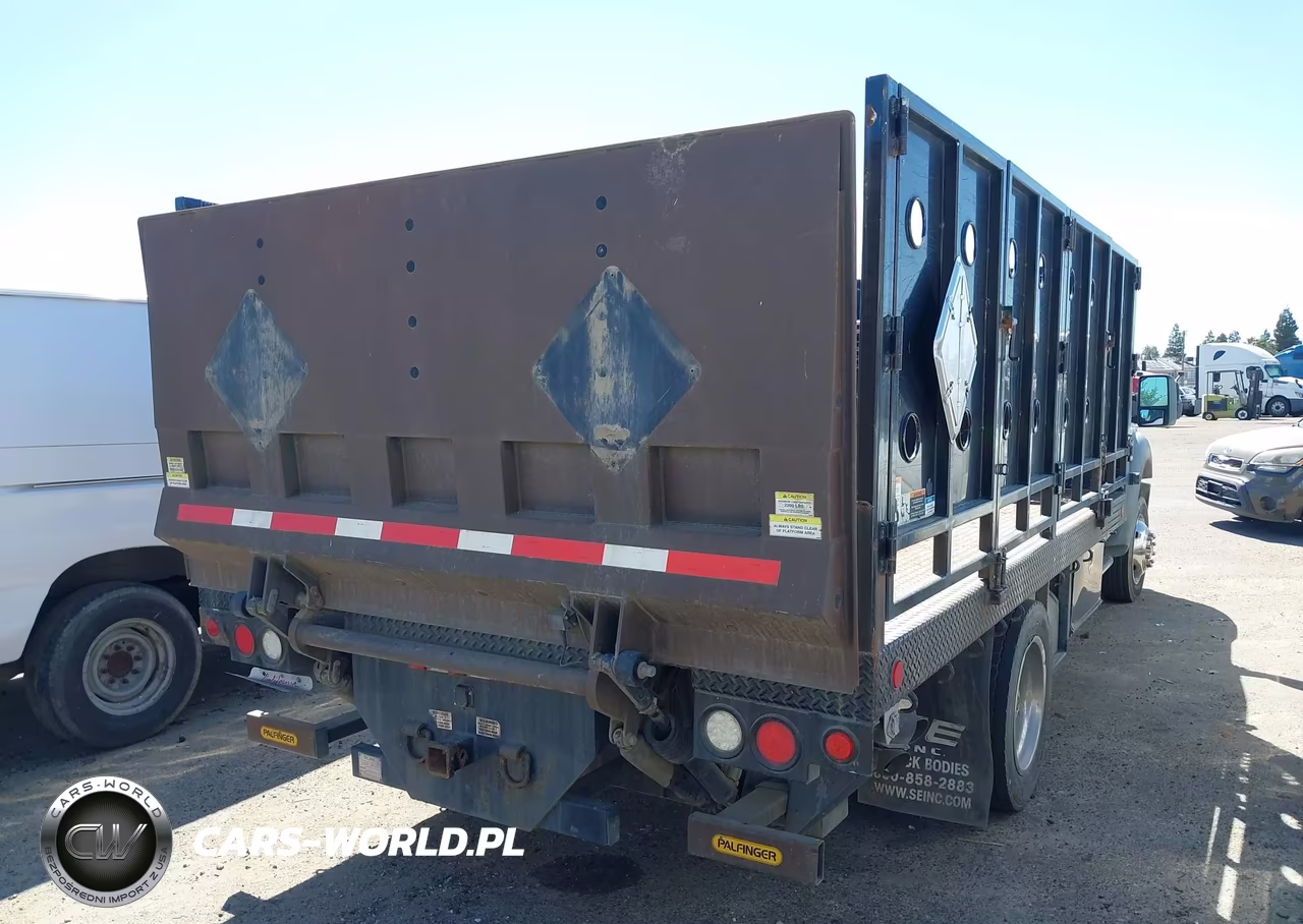 2015 Ford F-550 Chassis Xl VIN:1FDUF5GT2FEA83838 - 4
