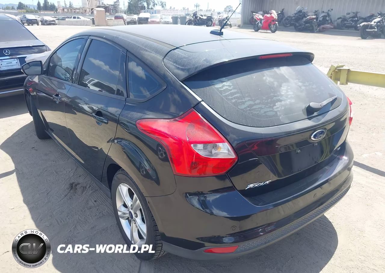 2014 Ford Focus Se VIN:1FADP3K22EL247691 - 3