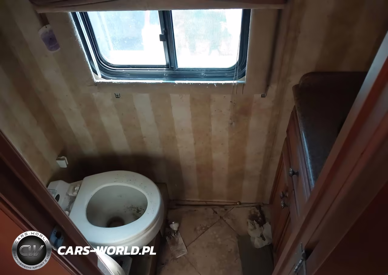 2003 Spartan Motors Motorhome 4Vz VIN:4VZAU349X3C043054 - 5
