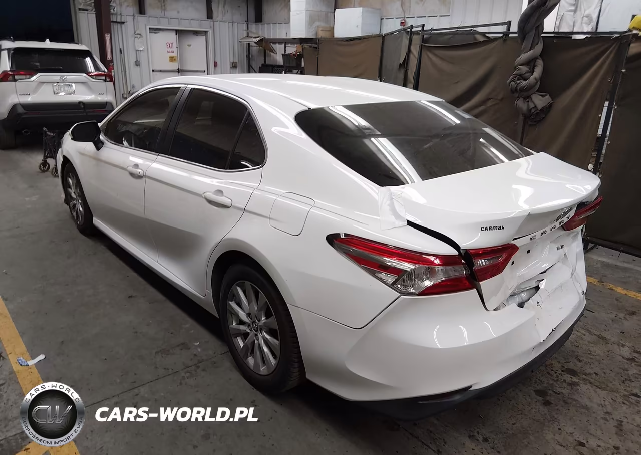 2018 Toyota Camry Le VIN:JTNB11HK9J3067225 - 3