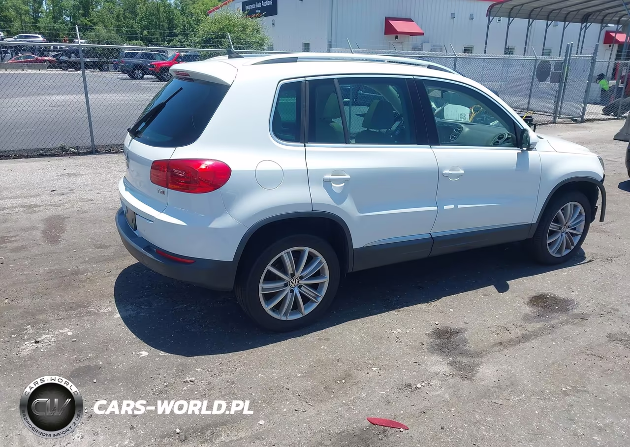 2016 Volkswagen Tiguan Se VIN:WVGAV7AX0GW585255 - 4