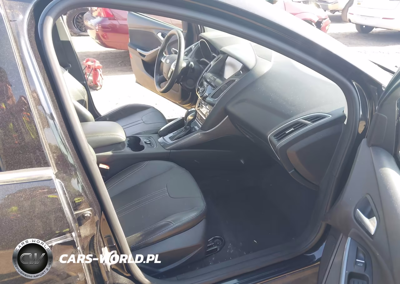 2013 Ford Focus Titanium VIN:1FADP3J27DL383976 - 5