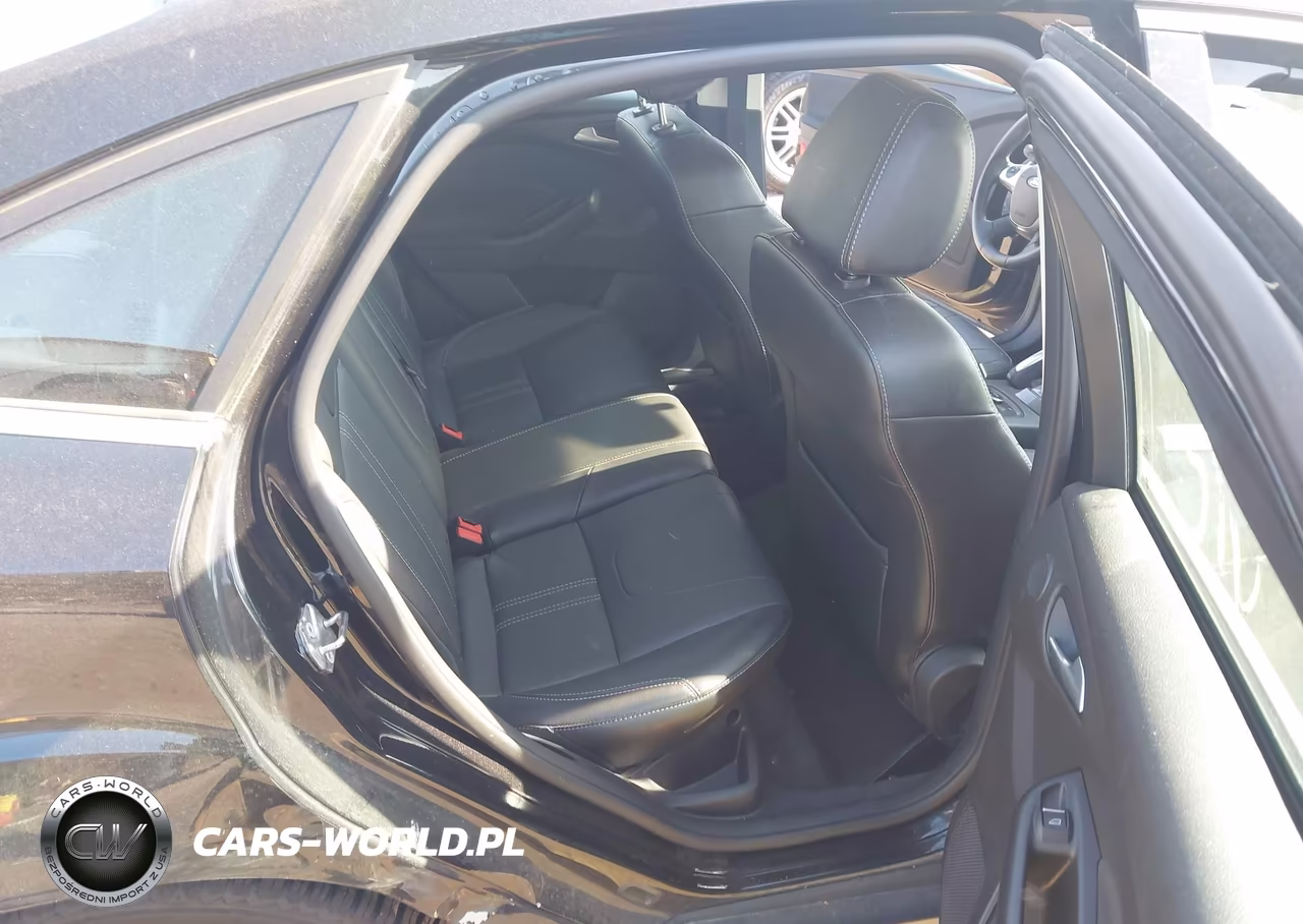 2013 Ford Focus Titanium VIN:1FADP3J27DL383976 - 8
