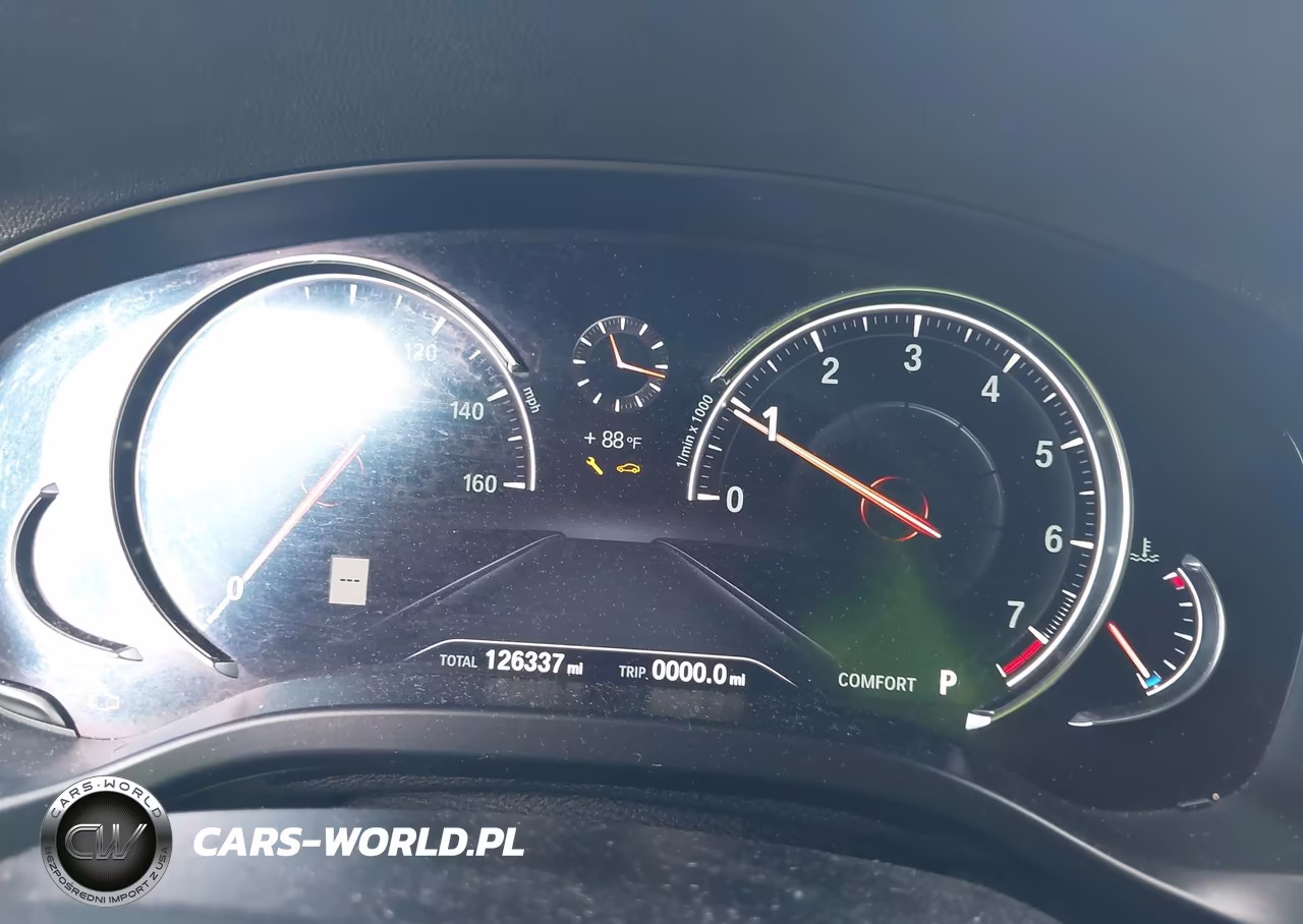 2019 BMW X4 xDrive30I VIN:5UXUJ3C53KLG51794 - 7