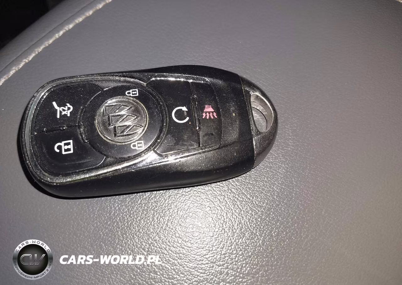 2018 Buick Enclave Essence VIN:5GAERBKW2JJ256498 - 11