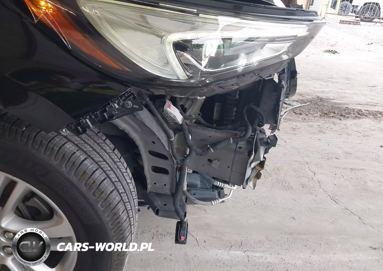 2018 Buick Enclave Essence VIN:5GAERBKW2JJ256498 - 18