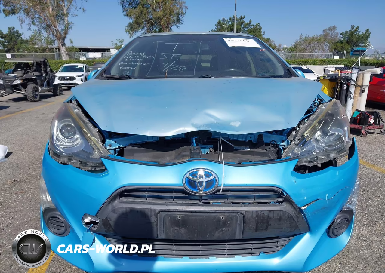 2015 Toyota Prius C Four-One-Three-Two VIN:JTDKDTB34F1104404 - 12