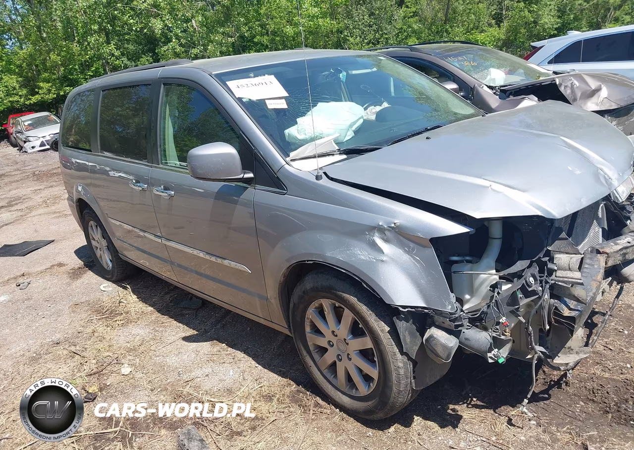 2016 Chrysler Town & Country Touring – zdjęcie 1 z 17