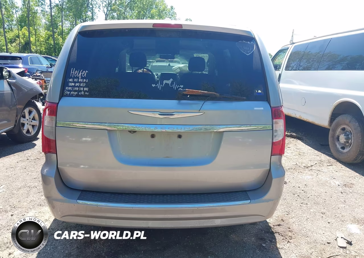 2016 Chrysler Town & Country Touring VIN:2C4RC1BGXGR112478 - 17