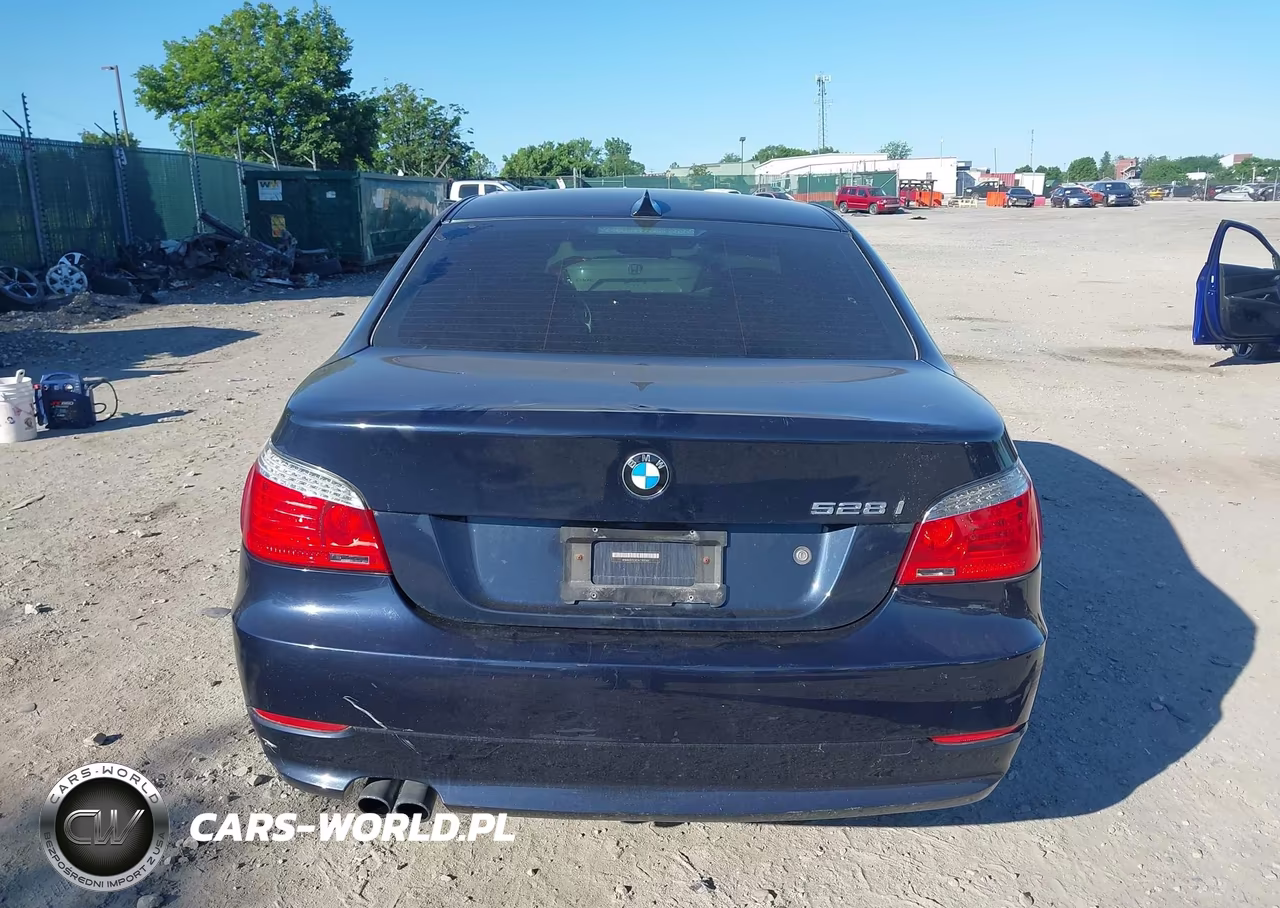 2010 BMW 528I xDrive VIN:WBANV1C57AC159583 - 15