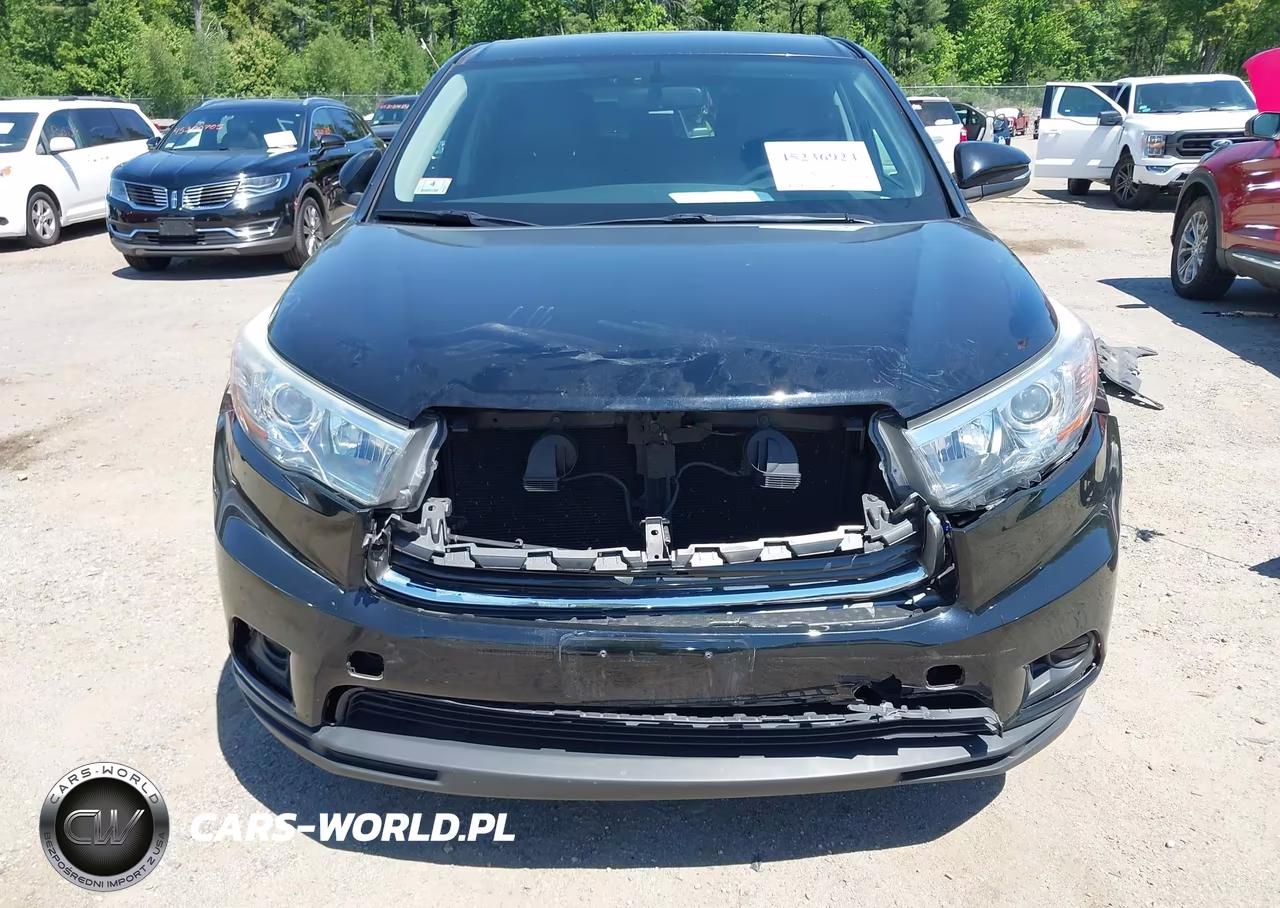 2016 Toyota Highlander Le V6 VIN:5TDBKRFH2GS270584 - 13