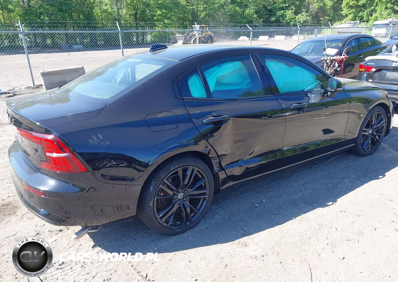 2024 Volvo S60 B5 Plus Black Edition VIN:7JRL12TH8RG288539 - 4